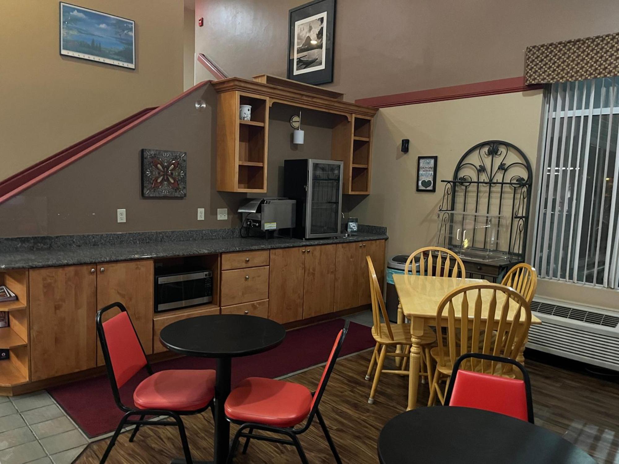 Americas Best Value Inn Kalispell Extérieur photo