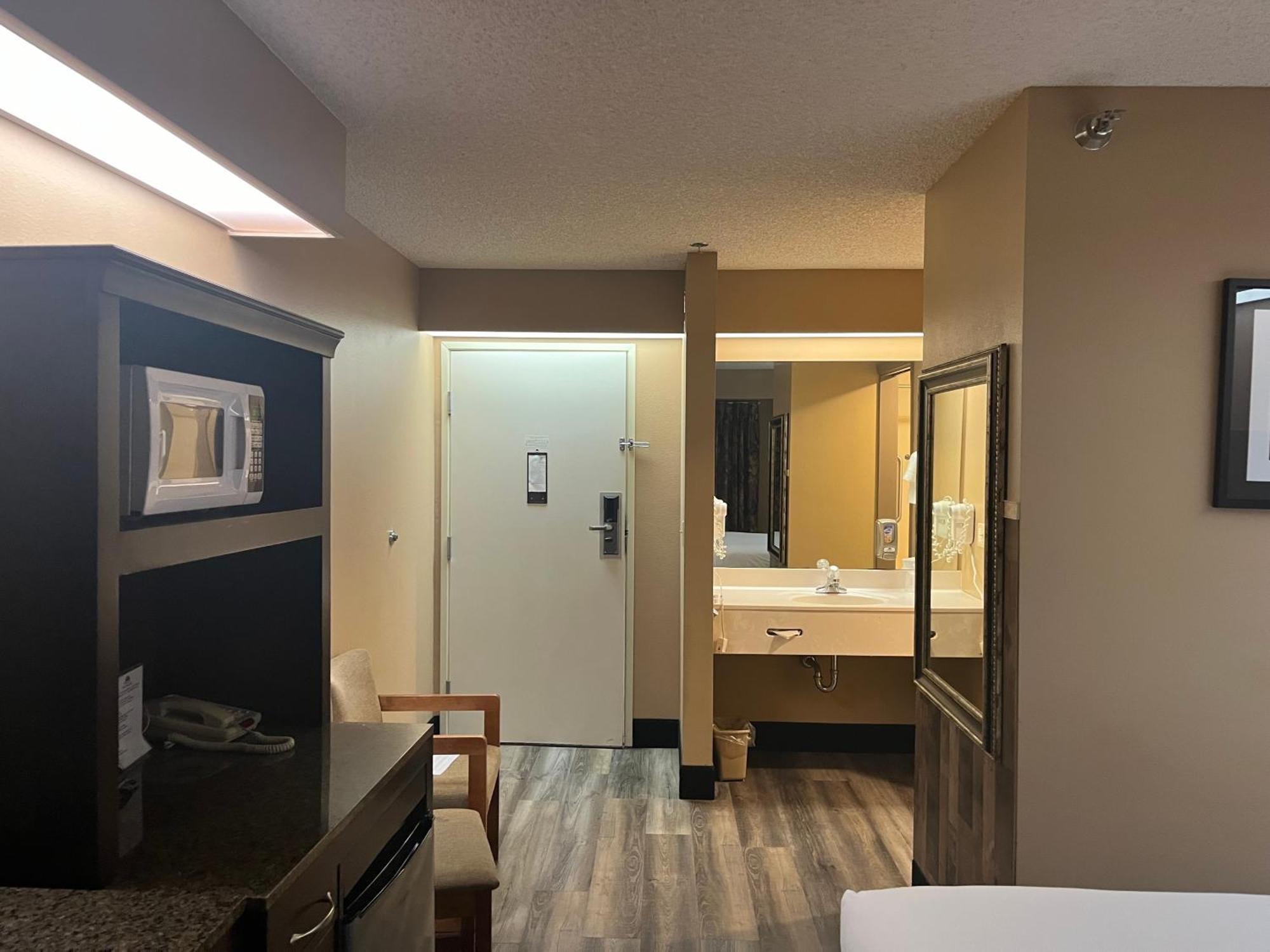 Americas Best Value Inn Kalispell Extérieur photo