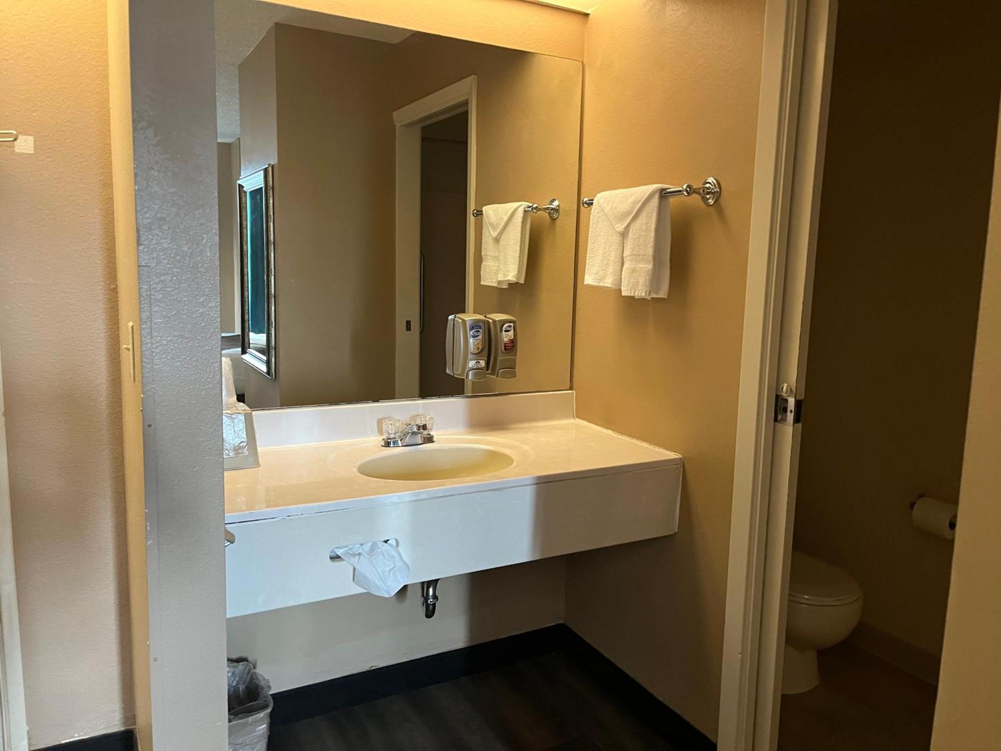 Americas Best Value Inn Kalispell Extérieur photo