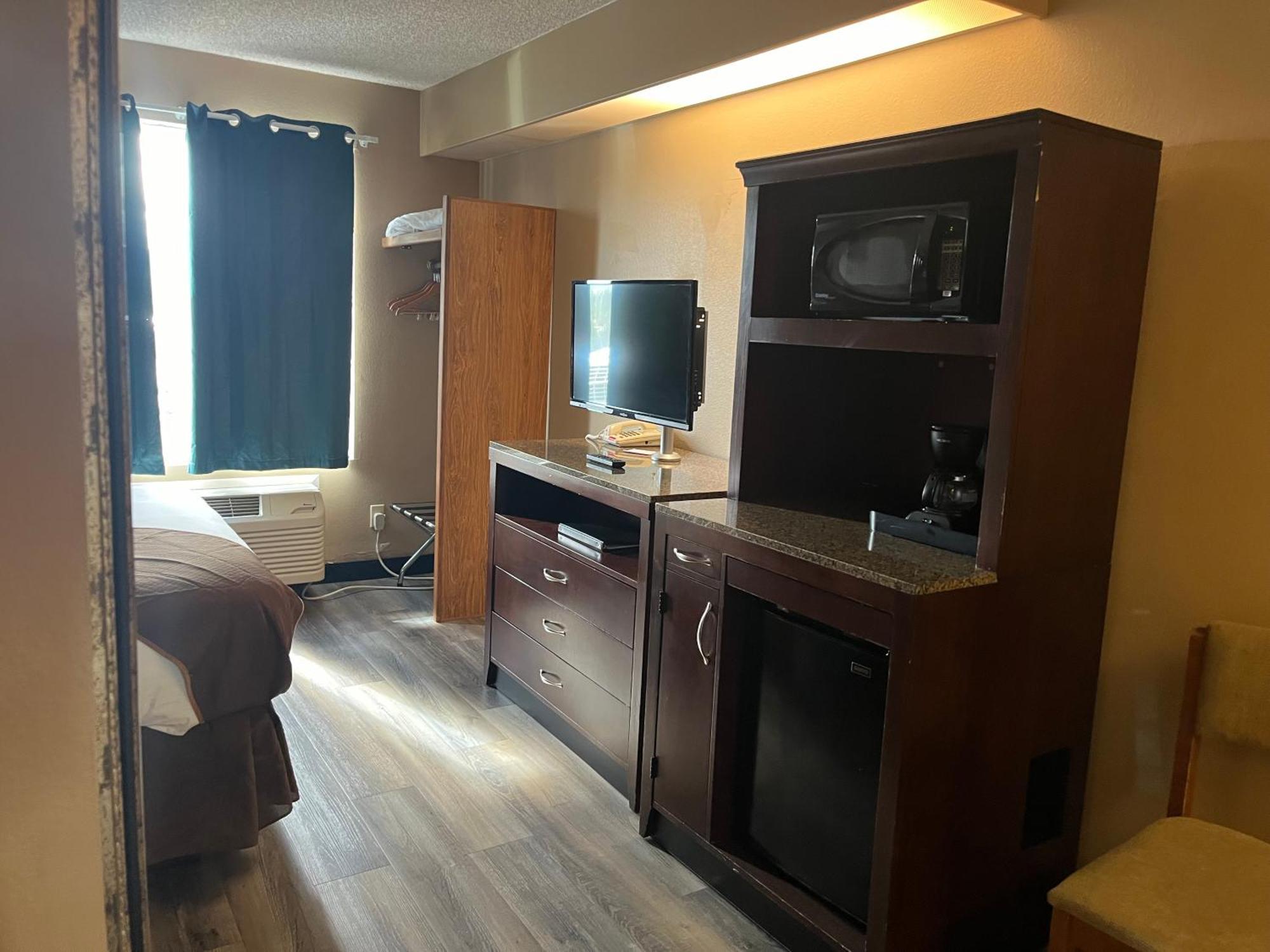 Americas Best Value Inn Kalispell Extérieur photo